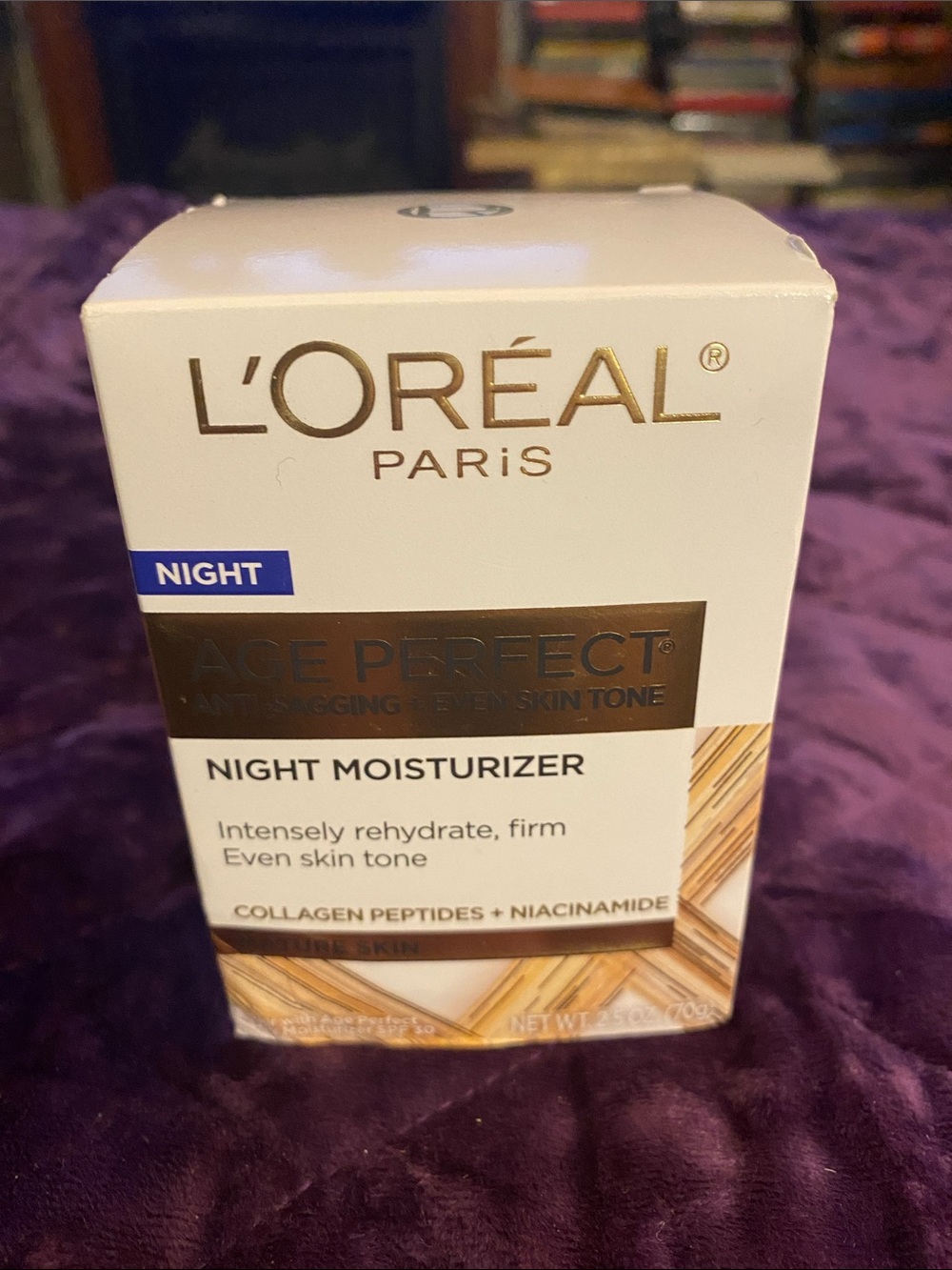 L'Oreal Night Moisturizer - White & Gold
